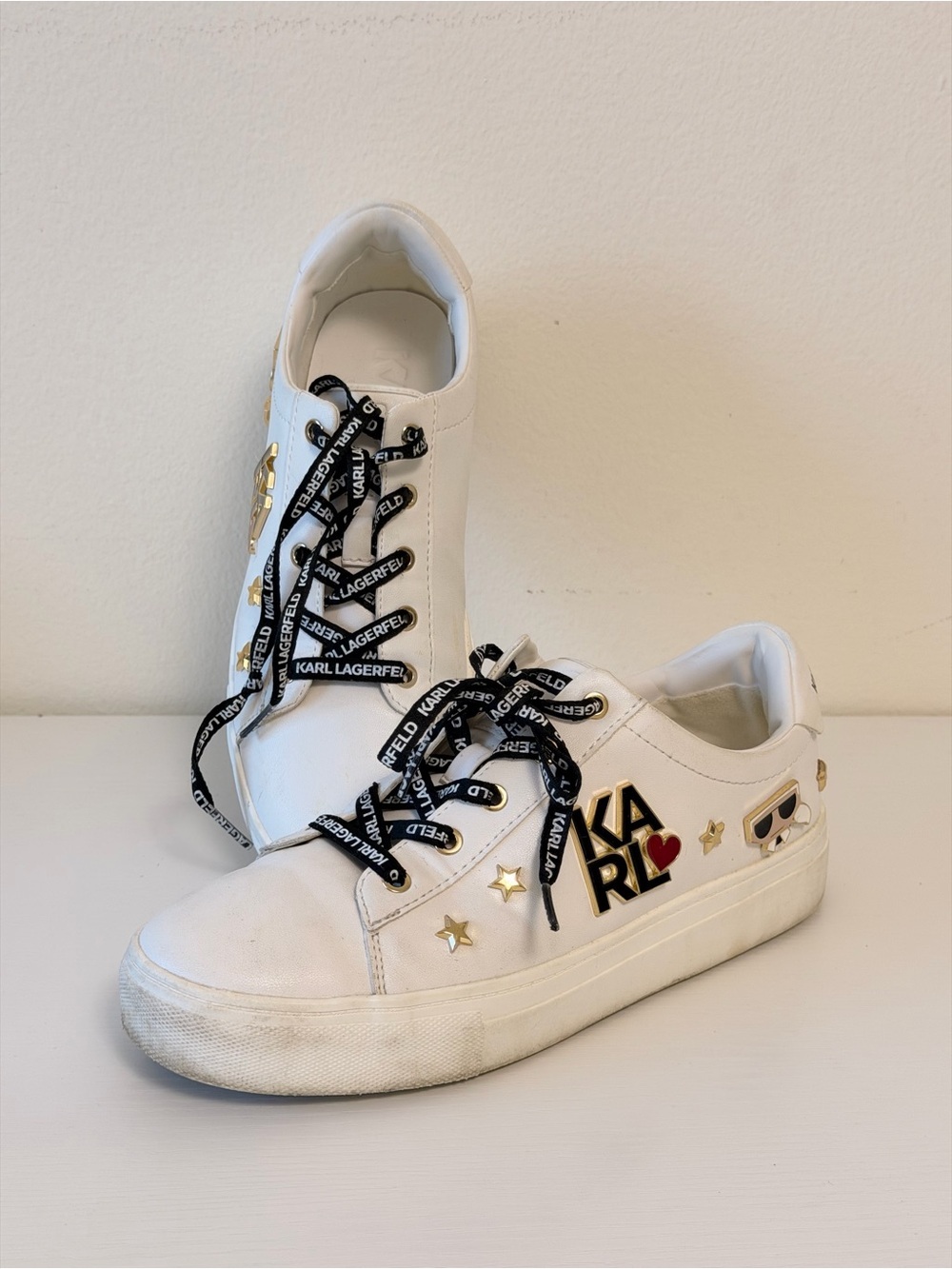 Karl Lagerfeld White Sneakers with Black Logo Laces and Gold Accents Size 8
